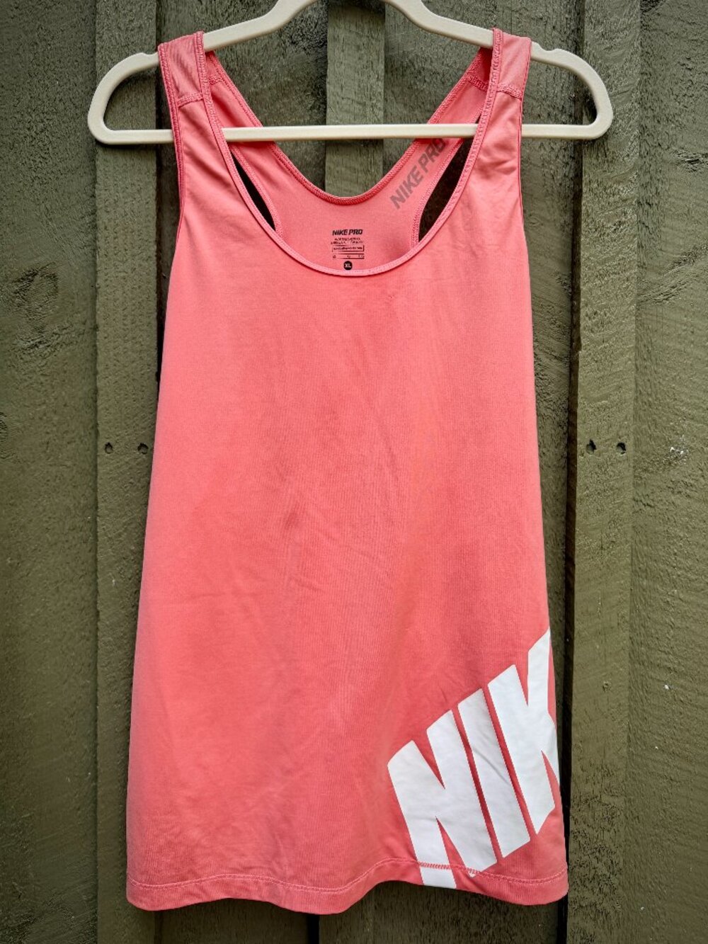 🌲 NIKE Pro Coral Colored Racerback Tank, Bright And Loose Fit!